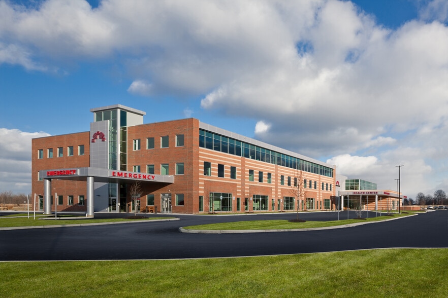 Exterior of Mount Carmel Lewis Center at 7100 Graphics Way